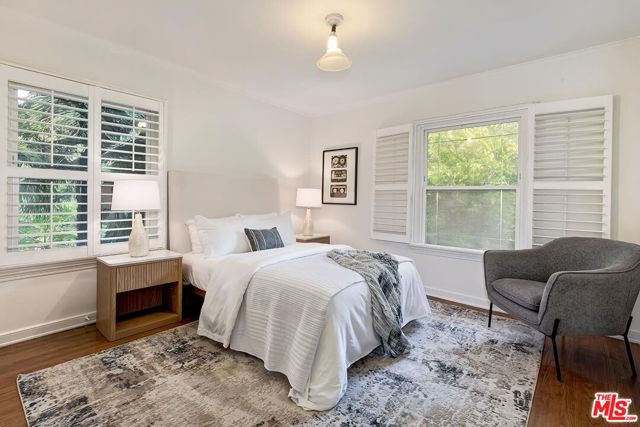 2541 Park Oak Drive, Los Angeles CA: https://media.crmls.org/mediaz/a8cc604c-b42a-4538-9846-fb9198bd715a.jpg