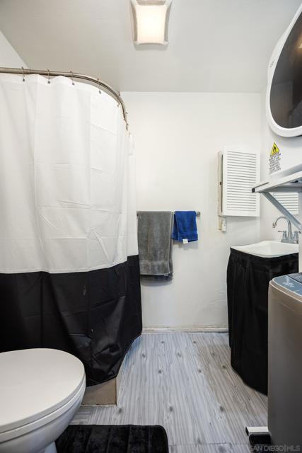 3236 Via Alicante, La Jolla CA: https://media.crmls.org/mediaz/a8cc77a5-df4e-4202-8ee3-2f46de449c4f.jpg