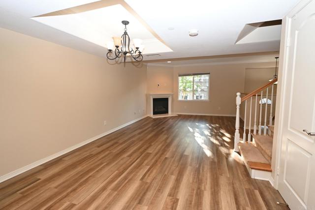 Detail Gallery Image 6 of 39 For 4035 Bluff View Way, Carlsbad,  CA 92008 - 4 Beds | 2/1 Baths