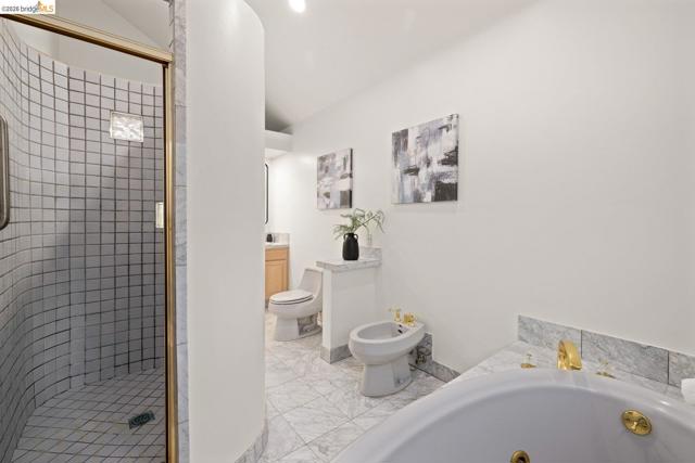 Image 46 of 59 For 6975 Charing Cross Rd