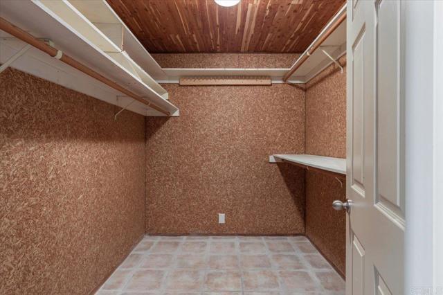 748 Old Oak Ridge, San Marcos CA: https://media.crmls.org/mediaz/a8cd51de-9508-4105-883e-f82acfc3a922.jpg