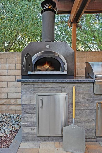 380 Avenida La Cuesta, San Marcos CA: https://media.crmls.org/mediaz/a8cd7f06-cd5c-46d5-96ec-a7f9c145791a.jpg