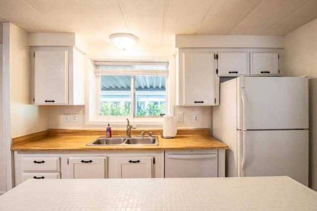 451 Millpond Drive, San Jose CA: https://media.crmls.org/mediaz/a8cf669c-dd0b-4717-a42e-6ebfb2b749b2.jpg