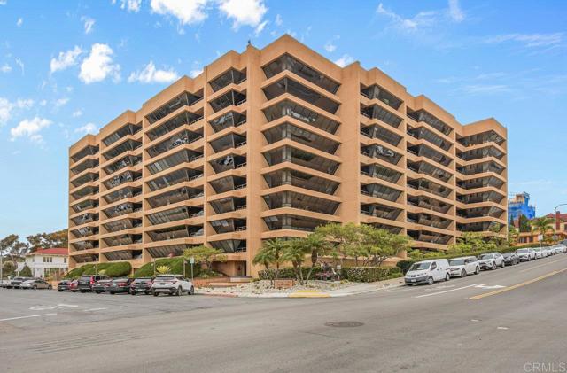 230 W Laurel Street, San Diego CA: https://media.crmls.org/mediaz/a8d0faef-1f47-40a9-ac93-3ba0e3a5c0e4.jpg