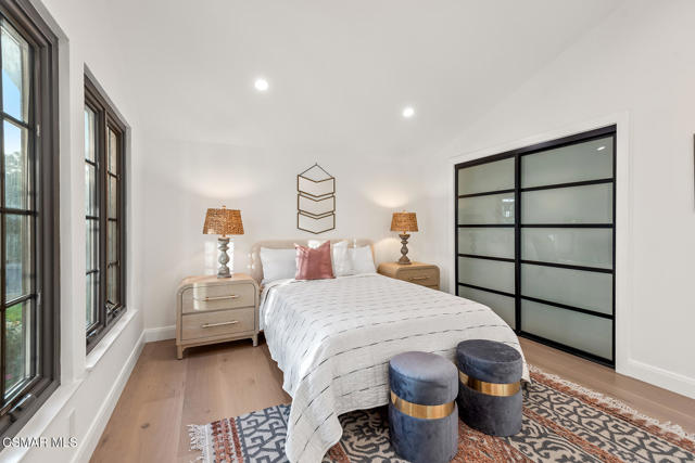 31652 Blue Meadow Lane, Westlake Village CA: https://media.crmls.org/mediaz/a8d1a5aa-d4a9-4f9f-a442-ad23c13a24f0.jpg