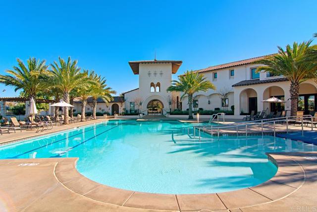 1228 Spivey Rd, Chula Vista CA: https://media.crmls.org/mediaz/a8d1a6a9-aec2-4a30-b821-18cc29537309.jpg