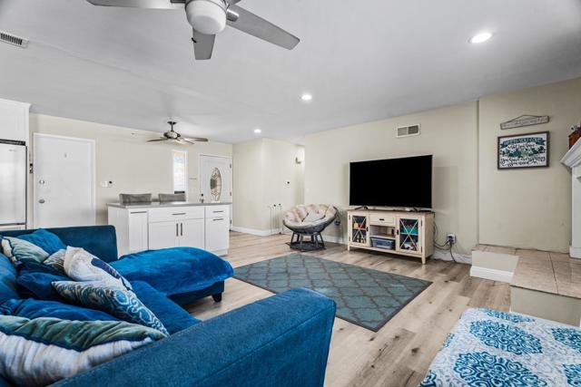 Detail Gallery Image 4 of 30 For 10458 Susie Place, Santee,  CA 92071 - 3 Beds | 2 Baths