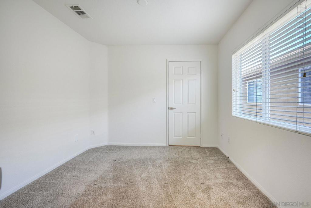 10334 Scripps Poway Pkwy - photo 17