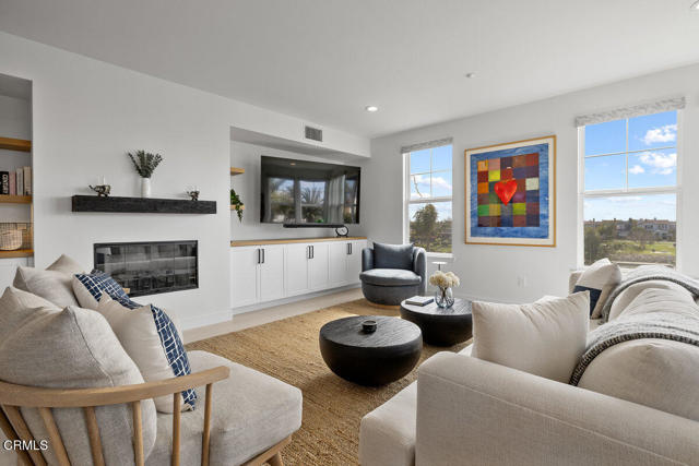 Detail Gallery Image 11 of 33 For 1437 Windshore Way, Oxnard,  CA 93035 - 3 Beds | 2 Baths