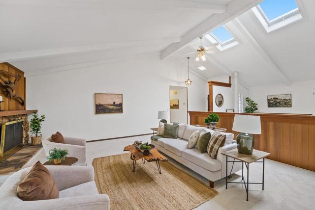 1435 Dolphin Drive, Aptos CA: https://media.crmls.org/mediaz/a8d5234b-bf5f-44ed-a8bb-e2086548f571.jpg