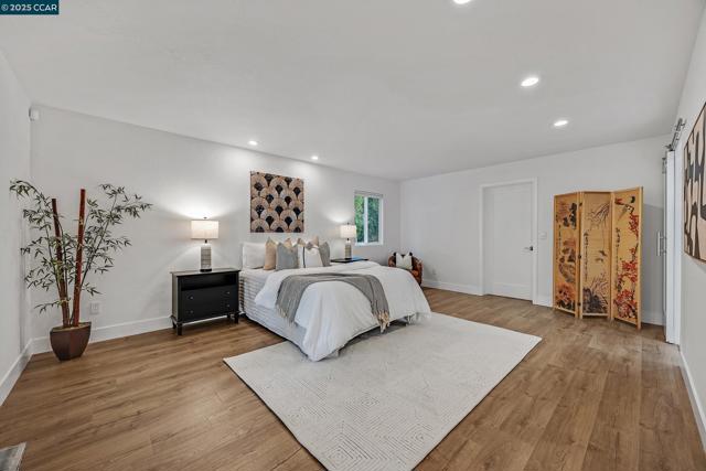 14 Saint Louis Ln, Pleasant Hill CA: https://media.crmls.org/mediaz/a8d58ffa-dd4d-4c6b-b140-ab32bf4a46a2.jpg