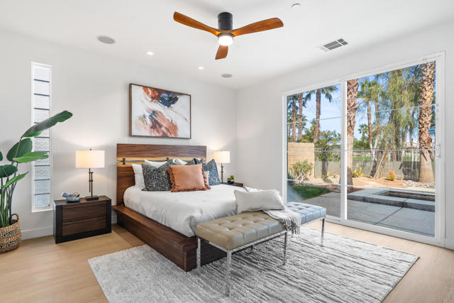 4315 Vantage Lane, Palm Springs CA: https://media.crmls.org/mediaz/a8d5e8bf-9080-4117-b35a-a1a5c8b8a54d.jpg