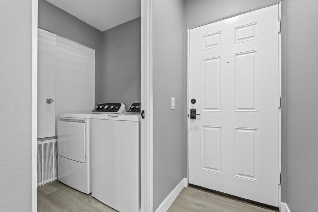 46855 Mountain Cove Drive, Indian Wells CA: https://media.crmls.org/mediaz/a8d63be4-d5d6-4570-b10e-5b223aa4d9e7.jpg