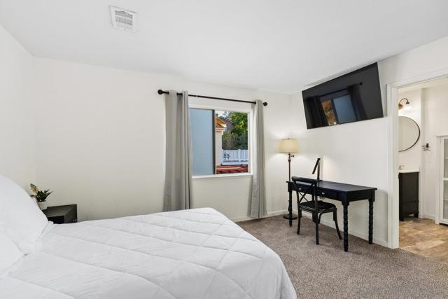 40599 Calle Medusa, Temecula CA: https://media.crmls.org/mediaz/a8d6aa63-d31f-47dc-ada3-da8fa74e7ef6.jpg