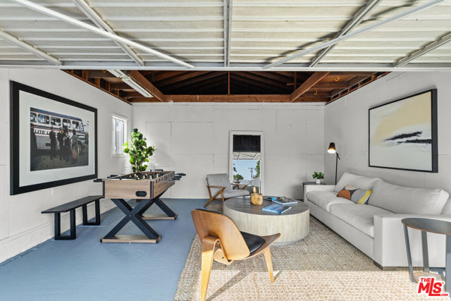 2446 Colby Avenue, Los Angeles CA: https://media.crmls.org/mediaz/a8d6bf6a-042f-4e72-94a6-7587fcbe7c12.jpg