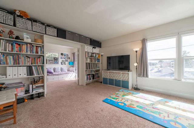 206 Cypress Avenue, Pacific Grove CA: https://media.crmls.org/mediaz/a8d6c519-c136-4ff0-b20f-558c2abbcf9a.jpg