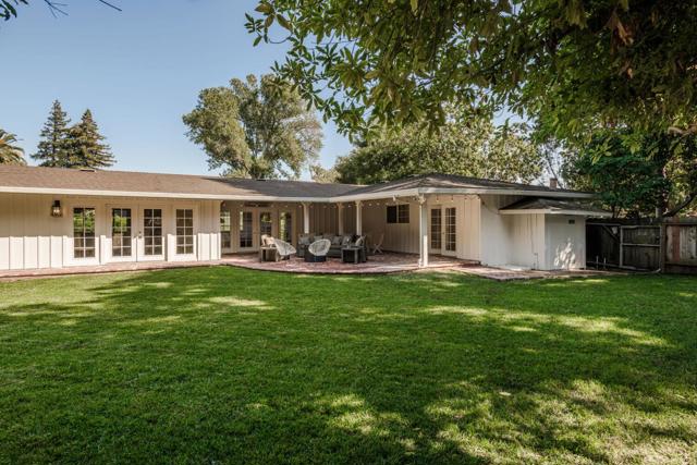 1597 Edgewood Drive, Palo Alto CA: https://media.crmls.org/mediaz/a8d70c8d-a21b-4f4c-9bca-2b9cb4989b1f.jpg