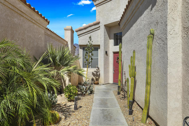 29879 E Trancas Drive, Cathedral City CA: https://media.crmls.org/mediaz/a8d771ce-65a8-44bb-910b-bc87e102b9cc.jpg