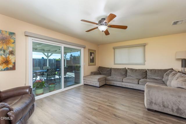 Detail Gallery Image 7 of 17 For 8802 Neath St, Ventura,  CA 93004 - 3 Beds | 2 Baths