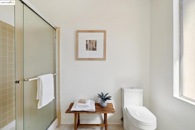 5821 Cold Water Dr, Castro Valley CA: https://media.crmls.org/mediaz/a8d859e1-dc4a-4156-8a01-86b641574833.jpg