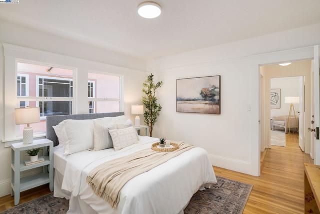 5731 Hermann St, Oakland CA: https://media.crmls.org/mediaz/a8d99709-4c9b-4910-b765-424854b3e456.jpg