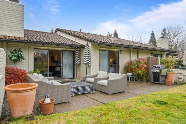 42 Fairways Drive, Napa CA: https://media.crmls.org/mediaz/a8d9bad6-64cc-4e42-ac6a-4306b3b8bc6d.jpg