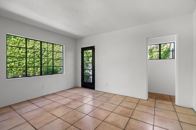 839 N Avenida Olivos, Palm Springs CA: https://media.crmls.org/mediaz/a8da0018-a721-4782-bf89-1e7411f817ac.jpg