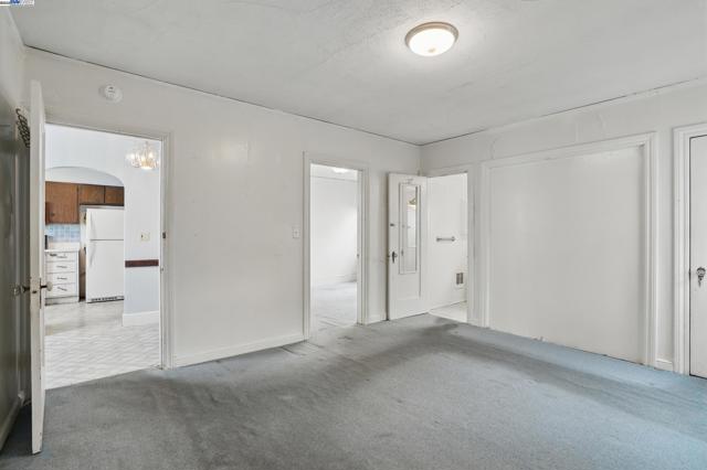 Image 16 of 40 For 1307 California Dr