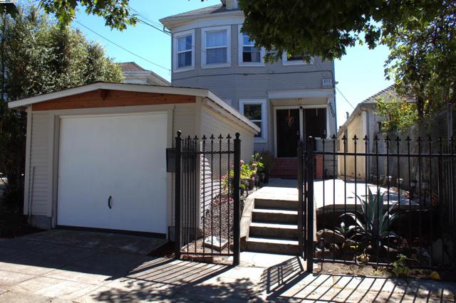 2502 25Th Ave, Oakland, California 94601, ,Multi-Family,For Sale,25Th Ave,41076205