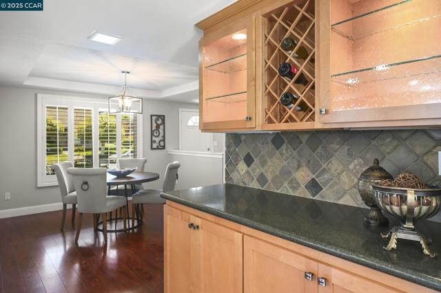 84 Tumbleweed Ct, San Ramon CA: https://media.crmls.org/mediaz/a8dbe32c-061e-47ee-bd9d-bbabeb9a5dc6.jpg
