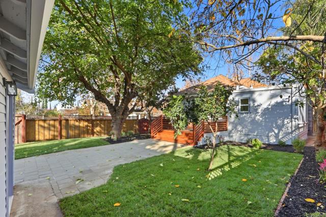 401 S 13th Street, San Jose CA: https://media.crmls.org/mediaz/a8dc0f9b-1859-41d1-af6e-963736ac2d61.jpg