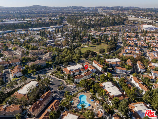 24470 Kathleen Drive, Laguna Niguel CA: https://media.crmls.org/mediaz/a8dc2a55-30d8-4a29-b456-02eb42788552.jpg