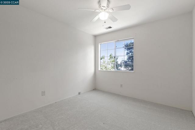 1015 Hidden Oak Ct, Concord CA: https://media.crmls.org/mediaz/a8dc4967-f3d2-4762-9975-1f5aecfb5601.jpg