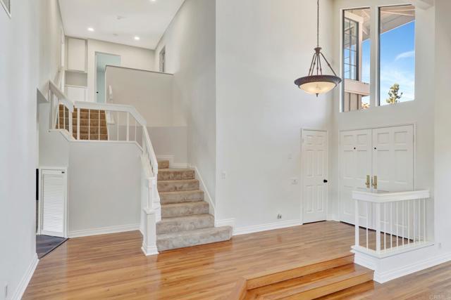 1211 Countrywood Lane, Vista CA: https://media.crmls.org/mediaz/a8dc541f-3142-40e5-a80d-e80a997e9dcb.jpg