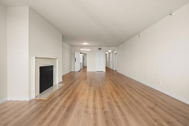 555 Laurel Avenue, San Mateo CA: https://media.crmls.org/mediaz/a8dc9c03-ca6d-451c-9876-066929ac54f4.jpg