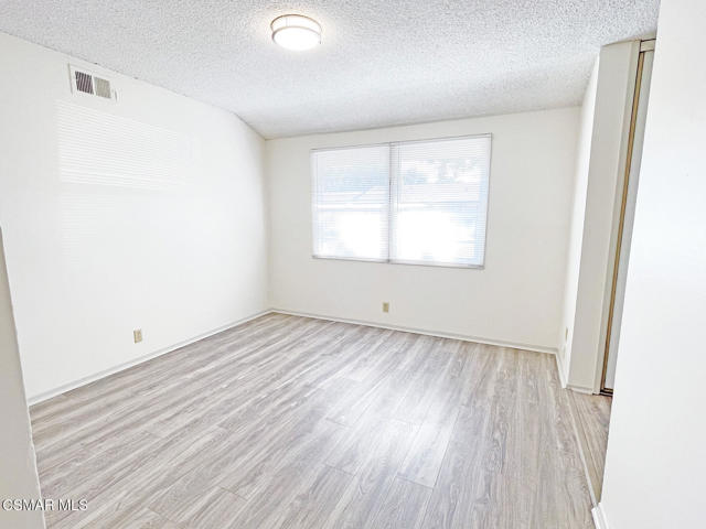 2306 Madrone Street, Simi Valley CA: https://media.crmls.org/mediaz/a8dcedb6-a989-42db-bddd-56231a2d039f.jpg