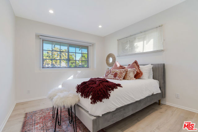 6207 Melba Avenue, Woodland Hills CA: https://media.crmls.org/mediaz/a8dcf9e9-29ca-4d19-acbf-6f1c3f7ac445.jpg