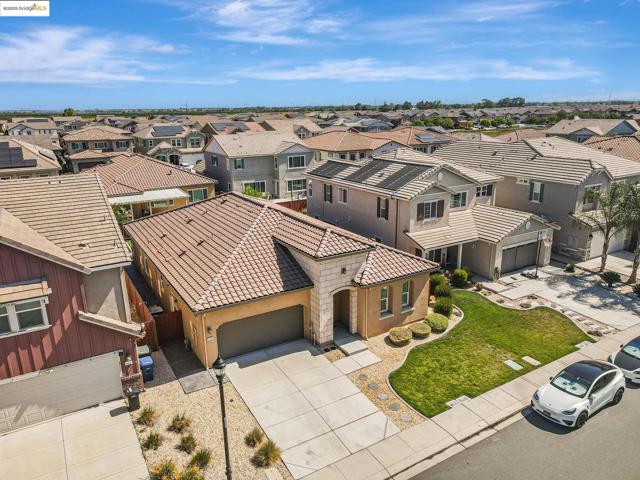 226 Wynn St, Oakley CA: https://media.crmls.org/mediaz/a8dd2b95-e631-413c-9f2a-bee23f56f463.jpg