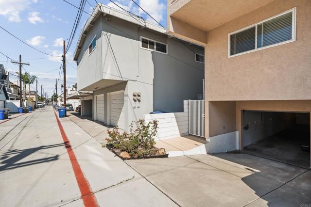 Detail Gallery Image 35 of 38 For 962 E Ave a,  Coronado,  CA 92118 - 3 Beds | 2/1 Baths