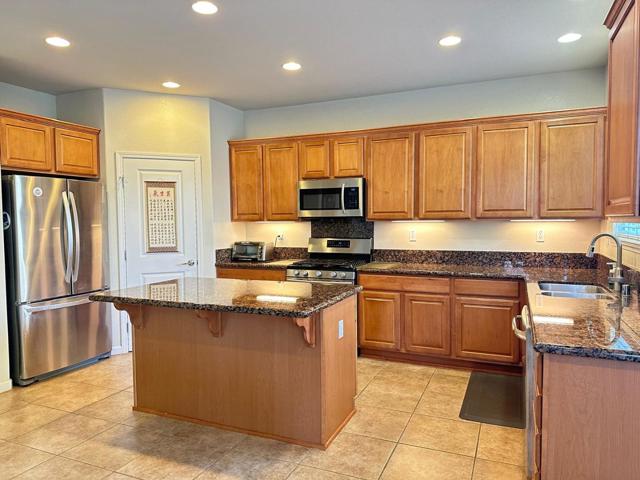 10526 Seahorn Drive, Stockton CA: https://media.crmls.org/mediaz/a8dd8b4c-2ffa-4de7-8d22-d9de0000f954.jpg