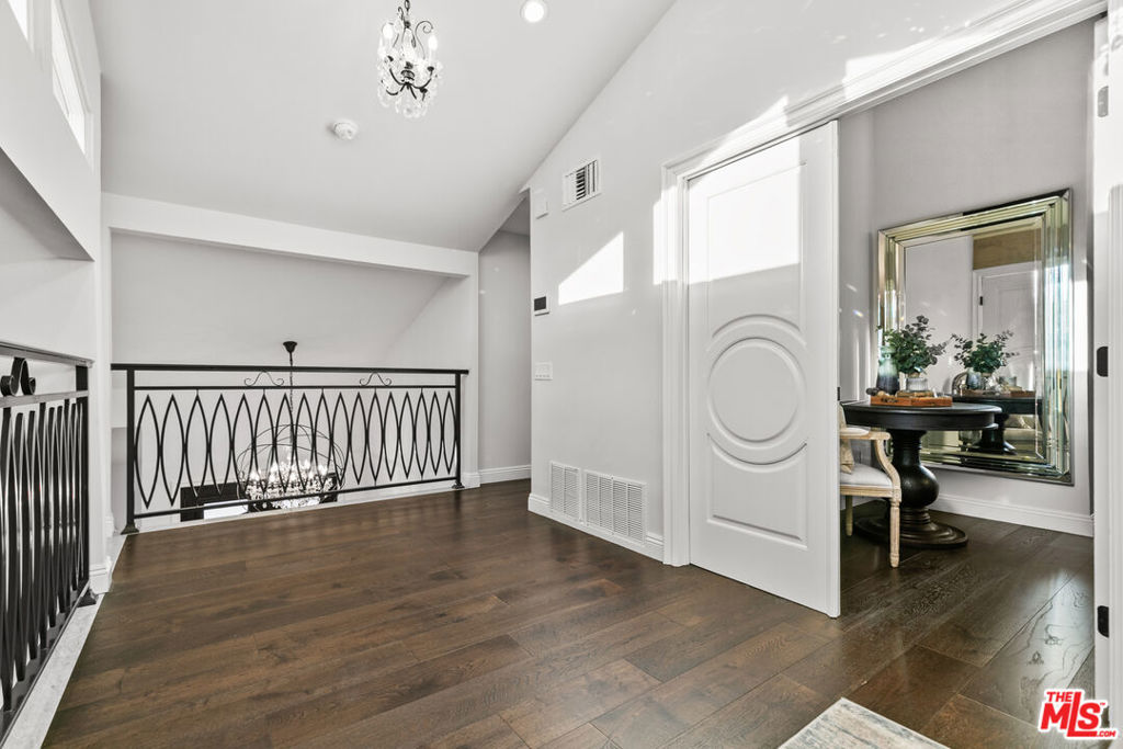 MLS #25618855 image #36