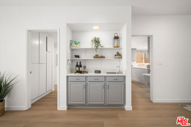 1520 Camden Avenue, Los Angeles CA: https://media.crmls.org/mediaz/a8dda7cb-fbc0-4dc4-928e-cf3ba9ce22fd.jpg