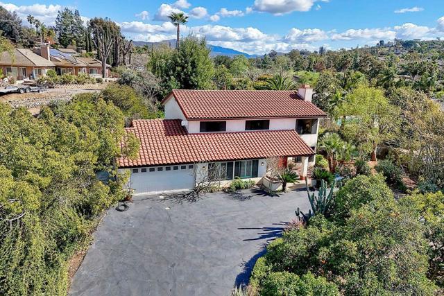 3625 Country Meadow Ln, Escondido CA: https://media.crmls.org/mediaz/a8ddd3ff-6d87-491f-bc23-295a62292721.jpg