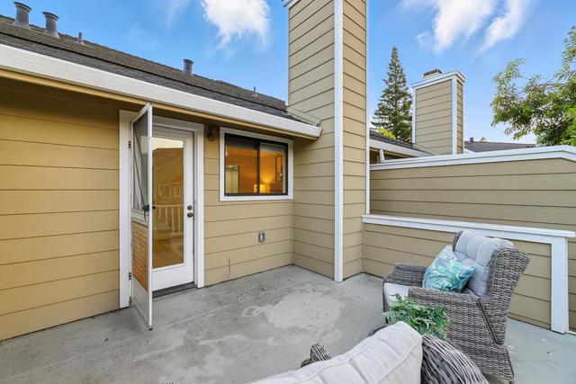 181 Ada Avenue, Mountain View CA: https://media.crmls.org/mediaz/a8ddd919-d836-4bfa-87f4-b048b8e5c19f.jpg