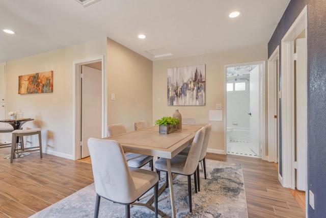 3135 Alameda De Las Pulgas, Menlo Park CA: https://media.crmls.org/mediaz/a8dddc9c-bb8b-49be-bebc-e50a4e59559b.jpg