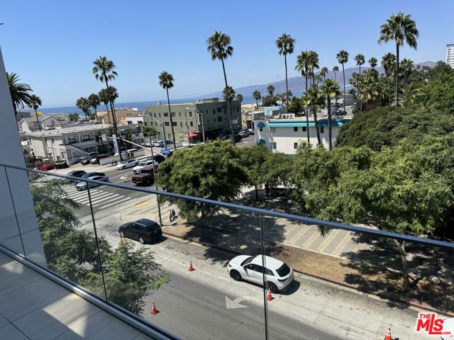1705 Ocean Avenue, Santa Monica CA: https://media.crmls.org/mediaz/a8dddd69-6104-4e77-aac5-7553e813a09f.jpg