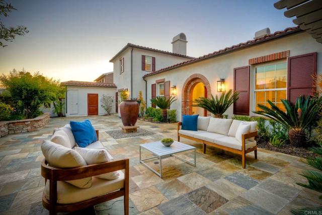 14317 Salida Del Sol, San Diego CA: https://media.crmls.org/mediaz/a8de4a44-2d45-4d92-ada9-a533ce653785.jpg