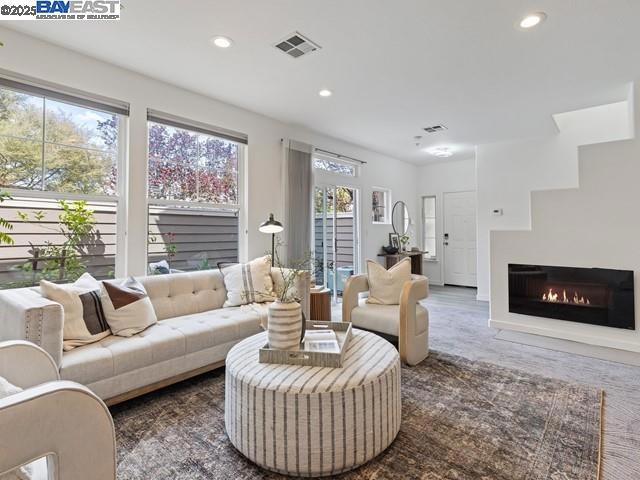130 Sutter Creek Ln, San Ramon CA: https://media.crmls.org/mediaz/a8decd70-e7c9-4bb4-aa41-6f0f7a0fb573.jpg
