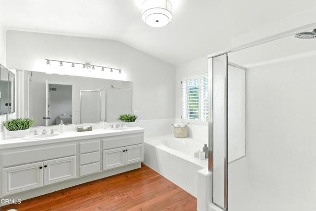 1117 Pan Court, Thousand Oaks CA: https://media.crmls.org/mediaz/a8df63a4-23c9-4b56-b906-126521412163.jpg