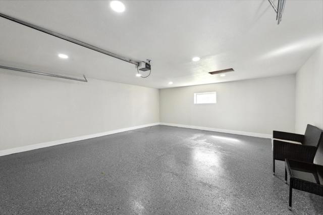 252 Euclid Avenue, Oakland CA: https://media.crmls.org/mediaz/a8e05e54-cfff-40ca-af3b-8fcfa5d5261e.jpg